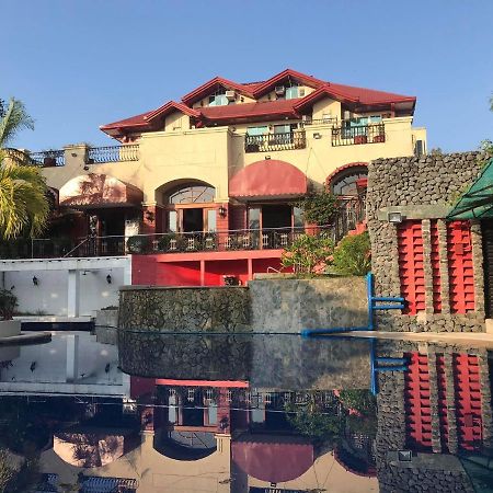 Ang Tahanan Ni Aling Meding Hotel And Restaurant San Pablo Exterior foto