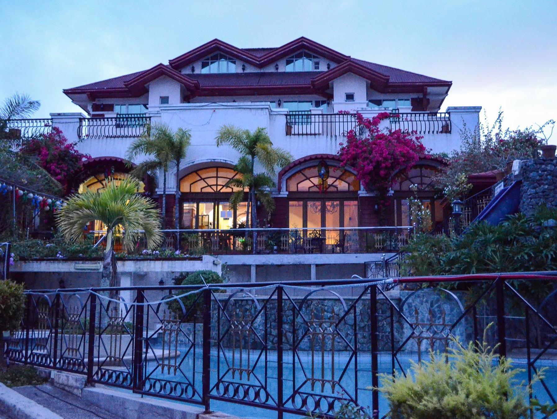 Ang Tahanan Ni Aling Meding Hotel And Restaurant San Pablo Exterior foto
